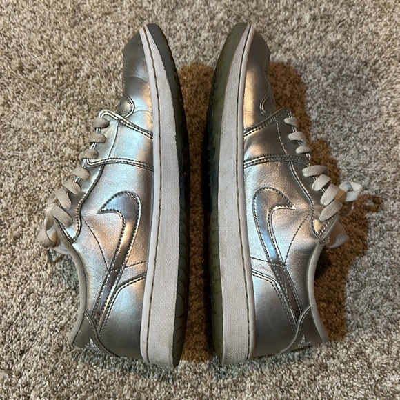 Jordan 1 Low Golf “Gift Giving Pack” Size 9.5 - Picture 4 of 6